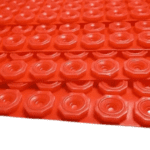 Membrana de Desacoplamiento UM505 para Suelo Radiante – Incrustación Ideal para Cable Calefactor, PE/PP, 5.6 mm de Espesor, 1m x 20m, Resistente al Agua y Temperaturas Extremas